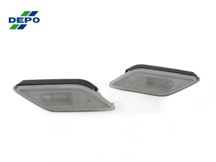 Mercedes W212 E- Class 4D/5D Am Clear Front DEPO Bumper Light Luxury