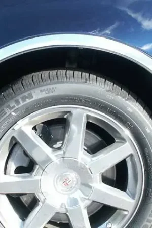 CADILLAC STS 4dr QAA Molded Stainless 4pcs Wheel Well Fender Trim WZ45236 Trending